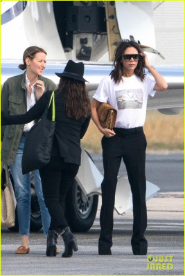 photo 28 in Victoria Beckham gallery [id1104475] 2019-02-09 00:00:00