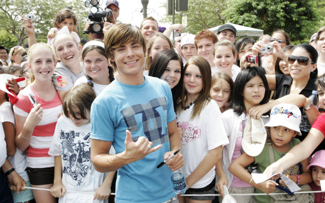 Zac Efron pic #193483