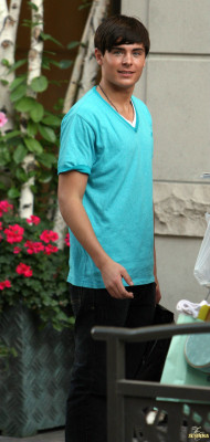 Zac Efron pic #147728