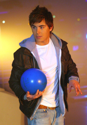 Zac Efron pic #140612
