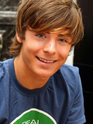 photo 5 in Zac Efron gallery [id557797] 2012-11-30 00:00:00