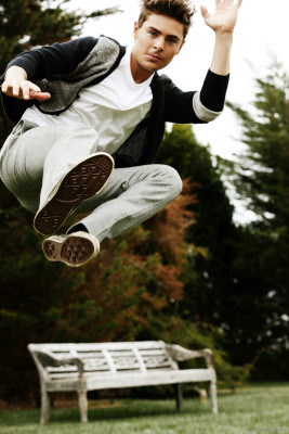 photo 23 in Zac Efron gallery [id305494] 2010-11-17 00:00:00