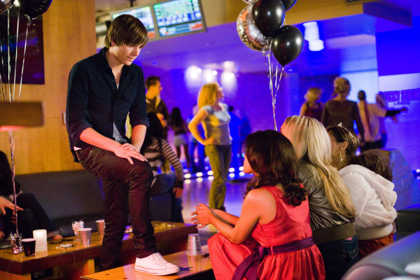 photo 15 in Zac Efron gallery [id544946] 2012-10-23 00:00:00