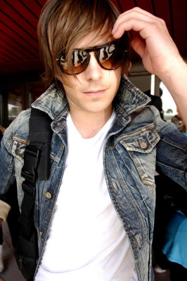 Zac Efron pic #150600