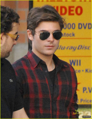 Zac Efron pic #175209