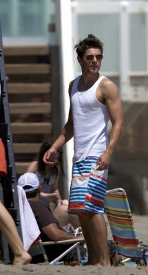 Zac Efron pic #285931