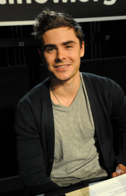 photo 3 in Zac Efron gallery [id273661] 2010-07-30 00:00:00