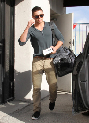 Zac Efron pic #326251