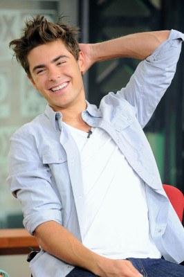 Zac Efron pic #293695