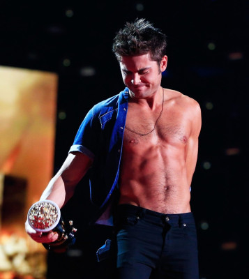 Zac Efron pic #690723