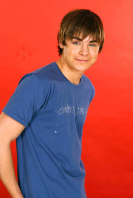 photo 21 in Zac Efron gallery [id558143] 2012-12-04 00:00:00