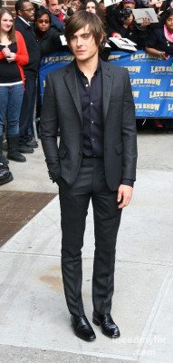 Zac Efron pic #147975