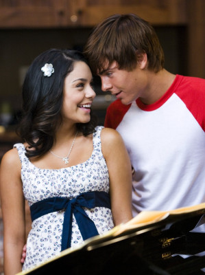 Zac Efron pic #549303