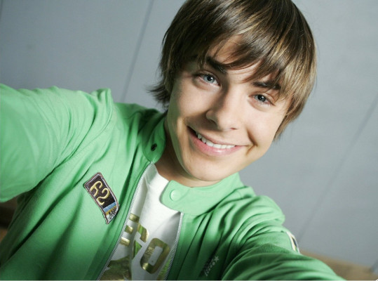 Zac Efron pic #543623