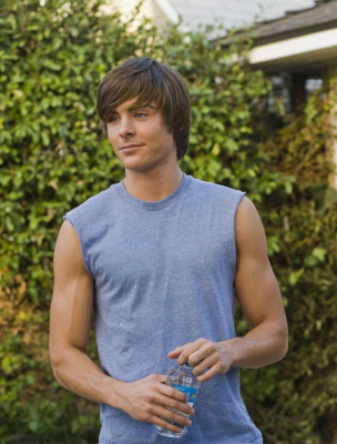 photo 18 in Zac Efron gallery [id132782] 2009-02-11 00:00:00