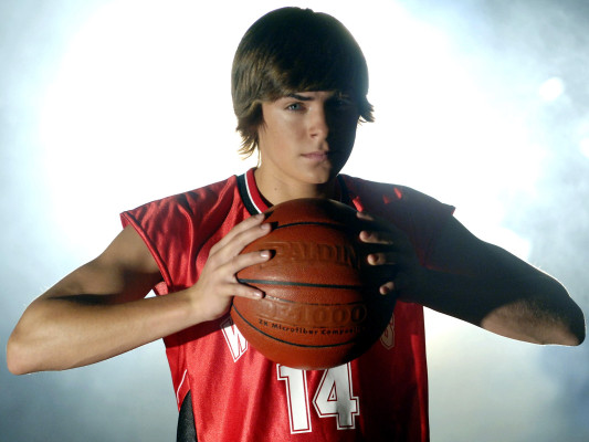 Zac Efron pic #134615