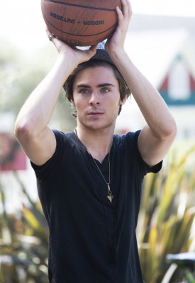 Zac Efron pic #214539