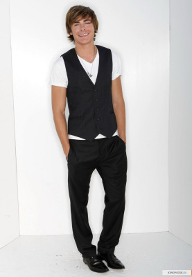 photo 5 in Zac Efron gallery [id130085] 2009-01-28 00:00:00