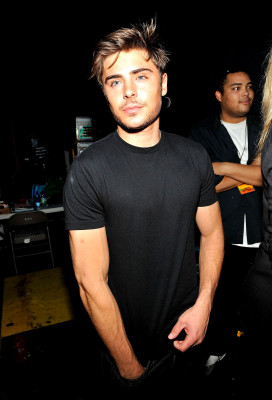 Zac Efron pic #276425