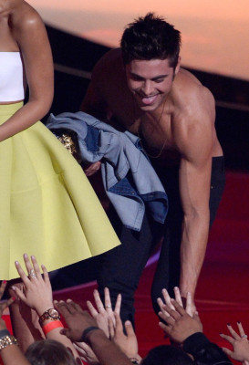 Zac Efron pic #690725