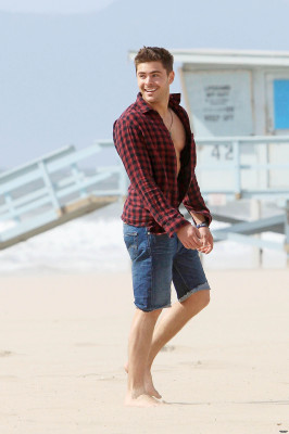 Zac Efron pic #643468