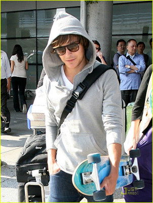photo 26 in Zac Efron gallery [id132712] 2009-02-11 00:00:00