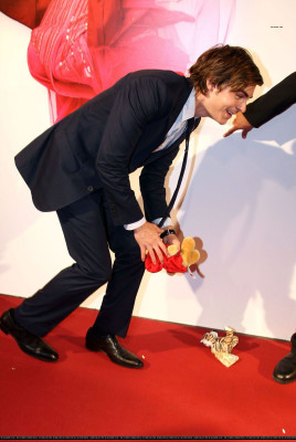 photo 20 in Zac Efron gallery [id132780] 2009-02-11 00:00:00
