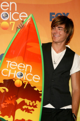 Zac Efron pic #138015