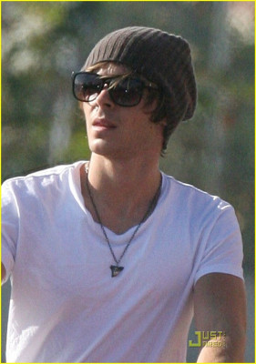 Zac Efron pic #158887