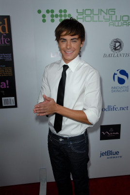 Zac Efron pic #140644