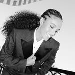 Maisie Richardson-Sellers Instagram Icon