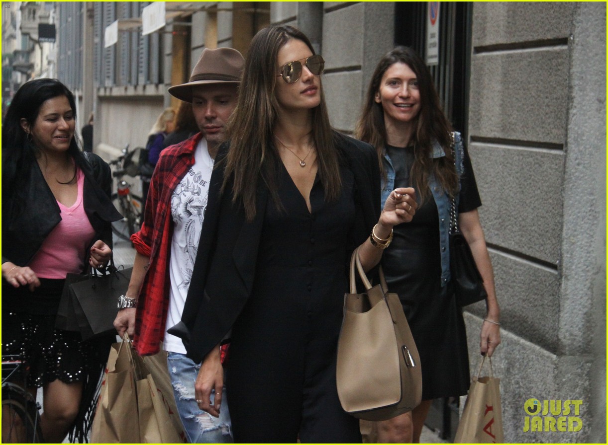 Alessandra Ambrosio, photo #730645