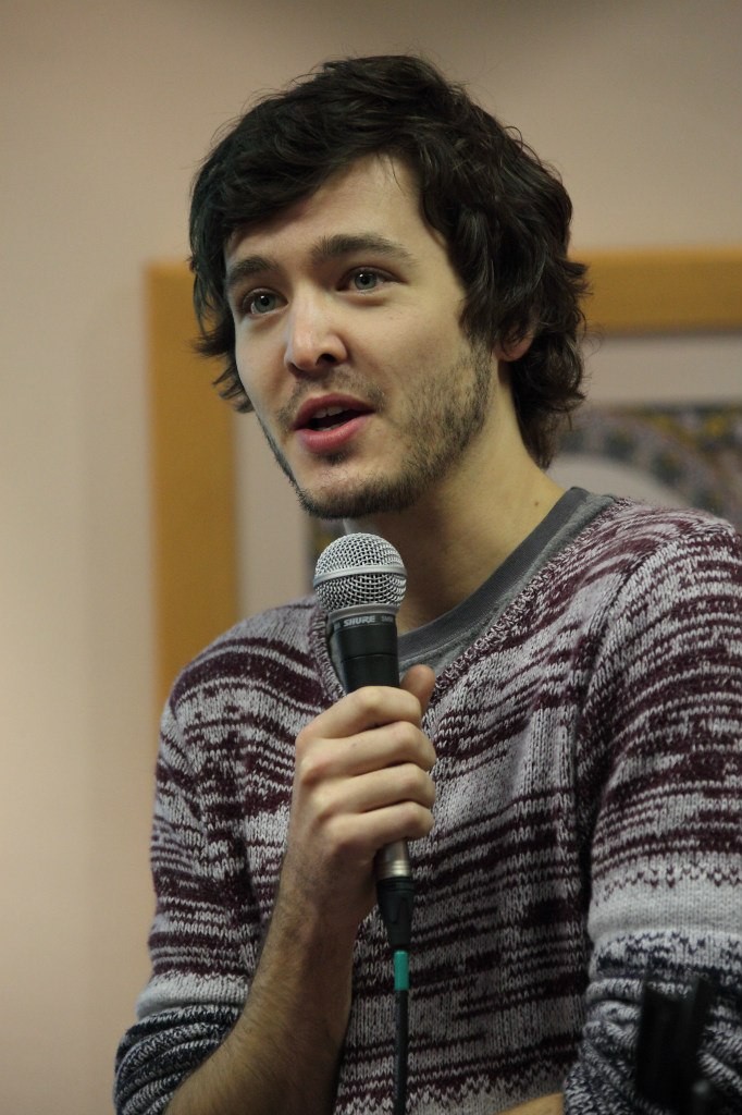 Next photo of Alexander Vlahos