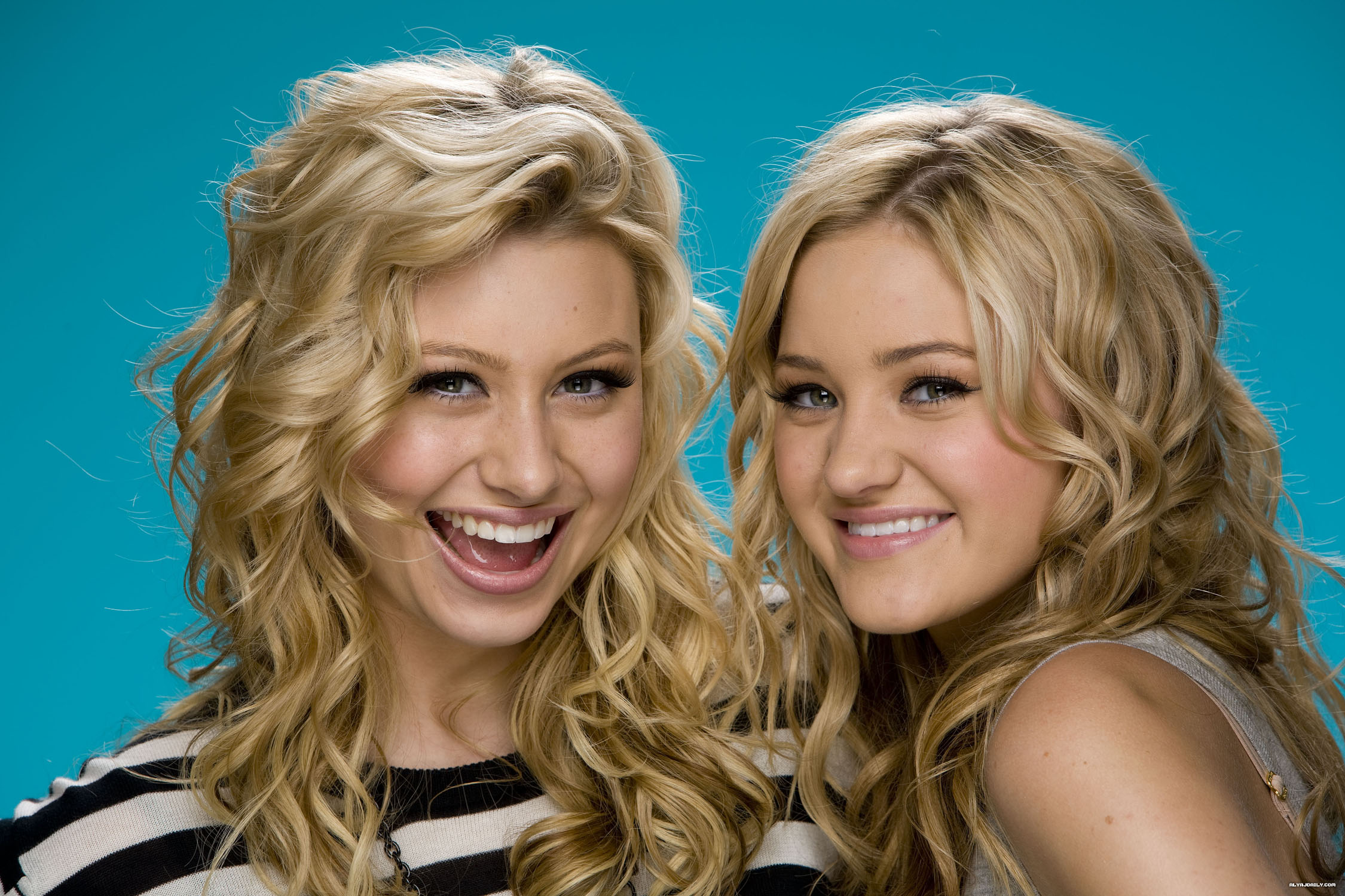 Aly And Aj Photo 103 Of 1589 Pics Wallpaper Photo 162214 Theplace2