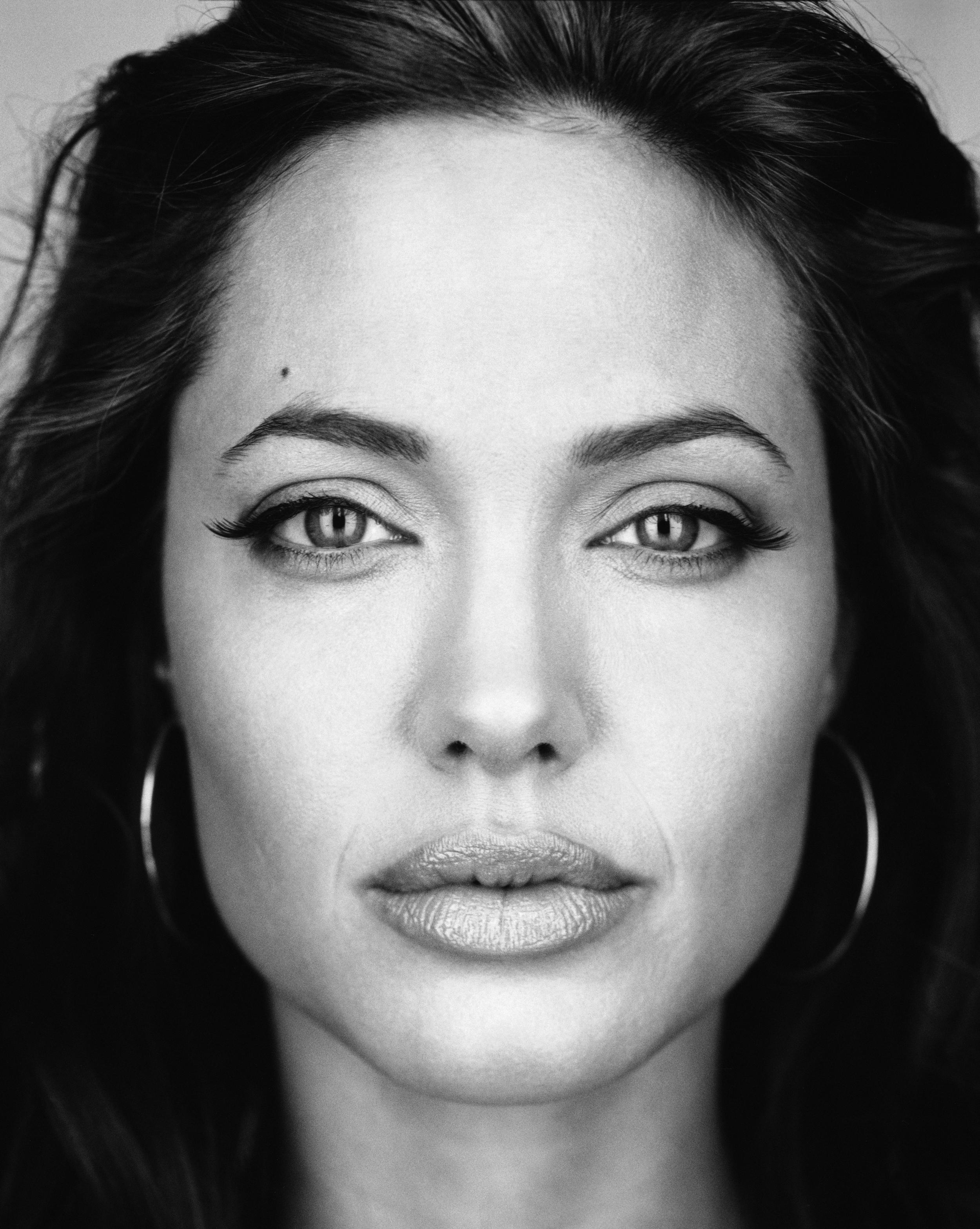 Angelina Jolie Photo 161 Of 4426 Pics, Wallpaper - Photo #28679 - ThePlace2