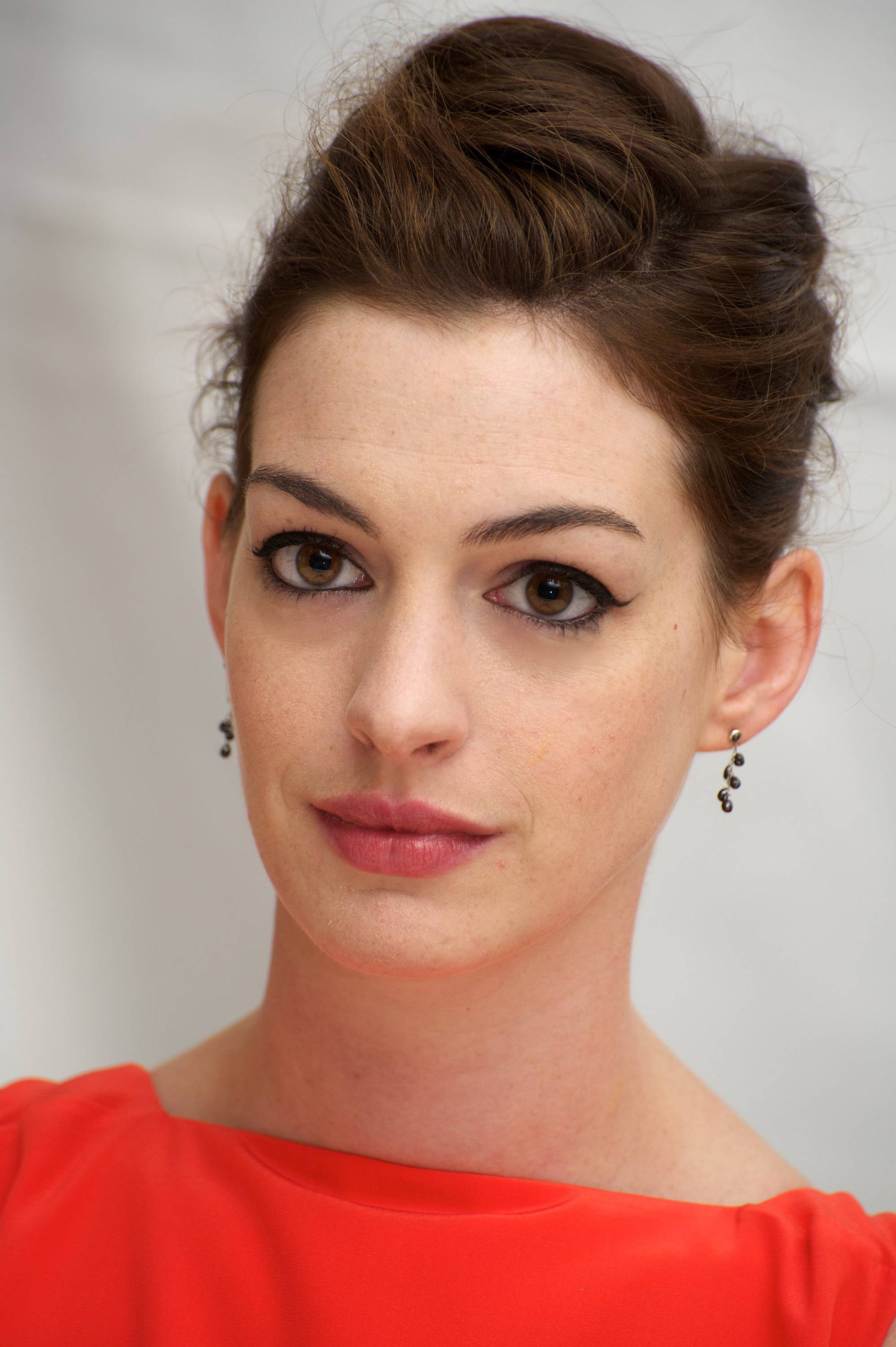 Anne hathaway. Энн Хэтэуэй. Энн Хэтэуэй 2015. Анна Хэтвей. Энн Жаклин Хэтэуэй.