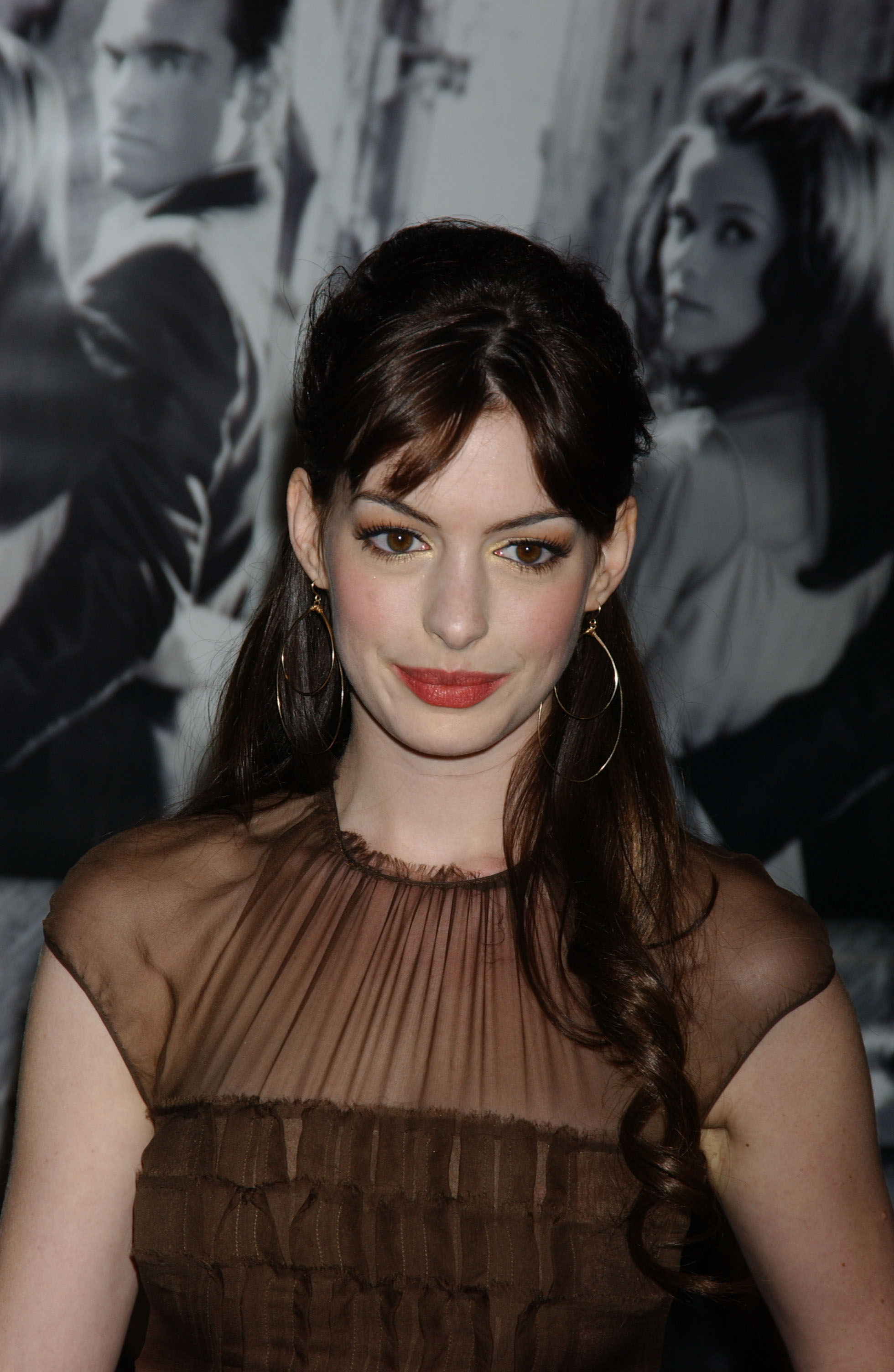 Anne Hathaway ex husband