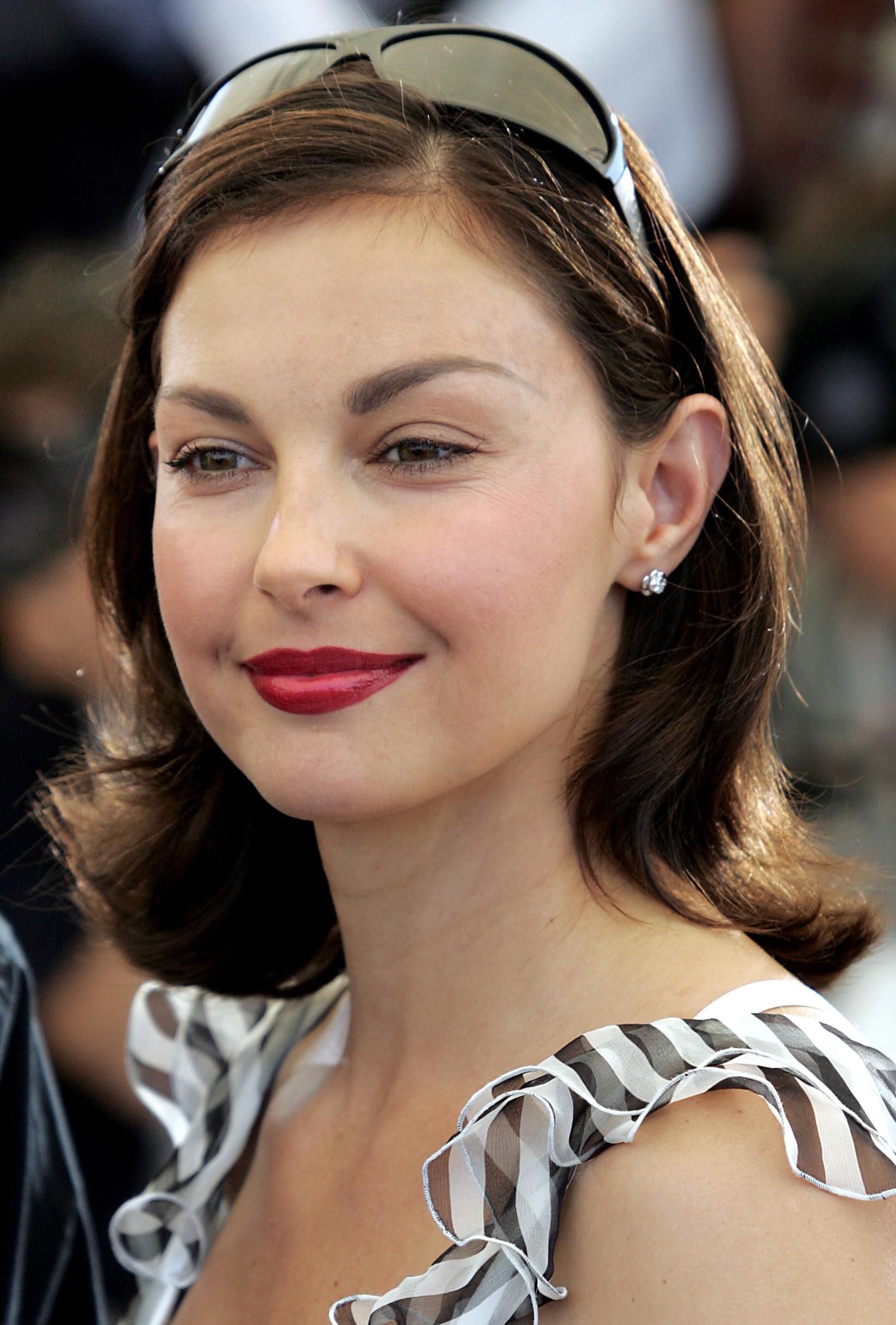 Эшли джада. Ashley Judd. Эшли Джадд в молодости. Эшли Джад 1996.