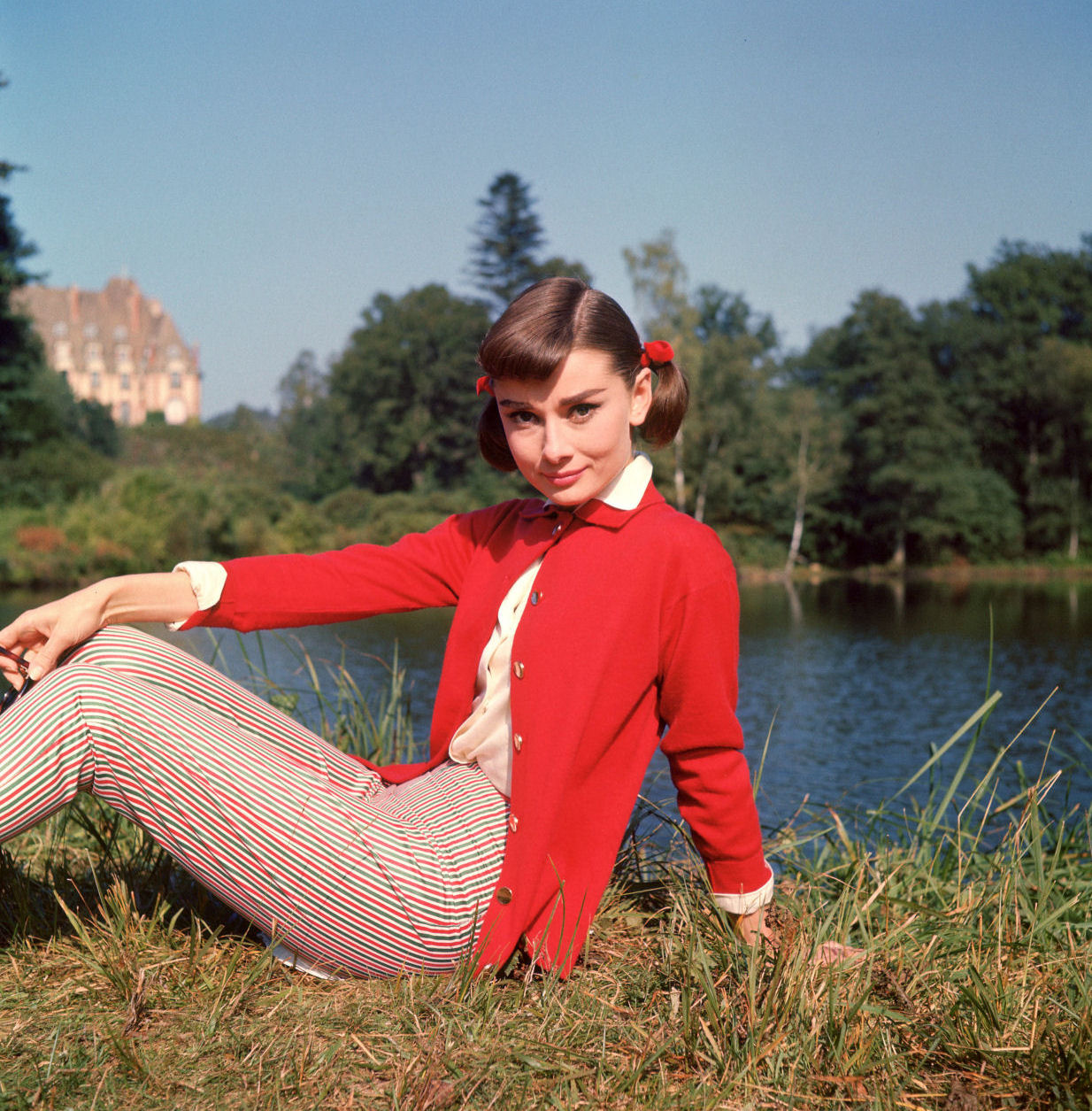 639 Audrey Hepburn Style Stock Photos, High-Res Pictures, and