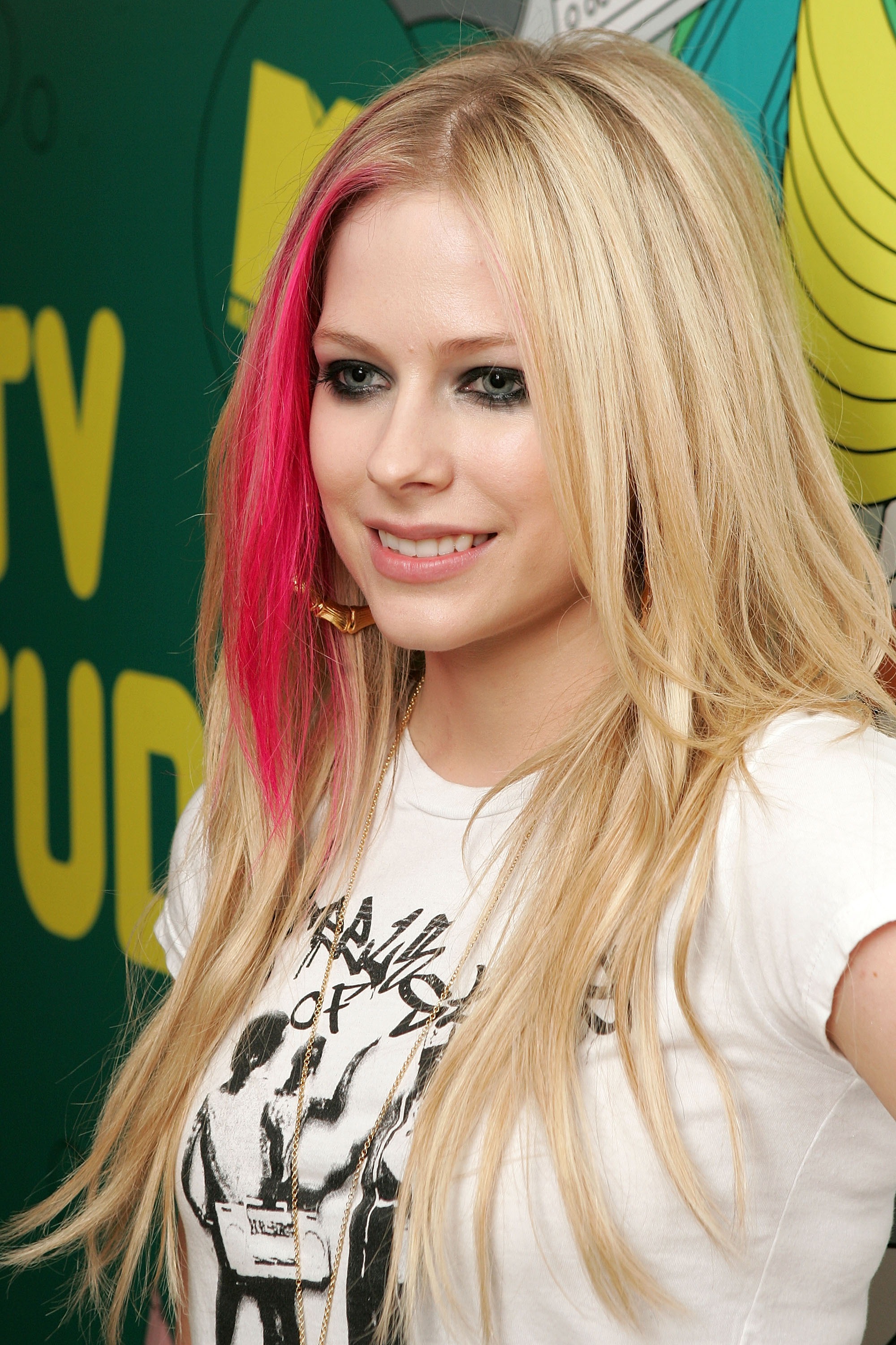 Avril Lavigne photo 659 of 1371 pics, wallpaper - photo #195449 - ThePlace2