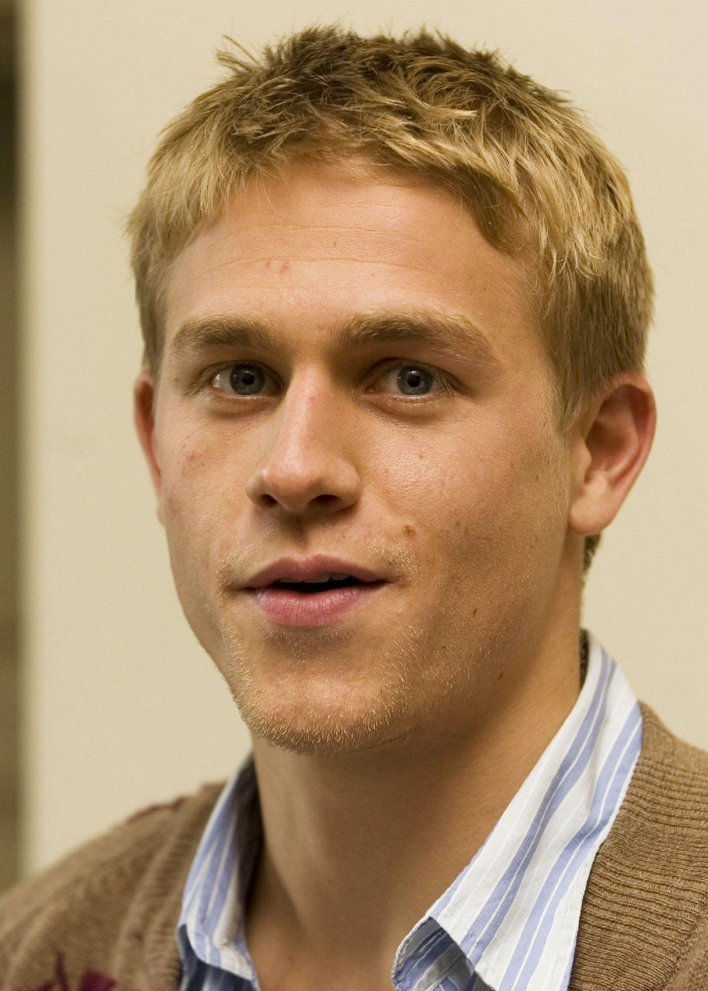 Charlie Hunnam photo 34 of 205 pics, wallpaper - photo #524240 - ThePlace2