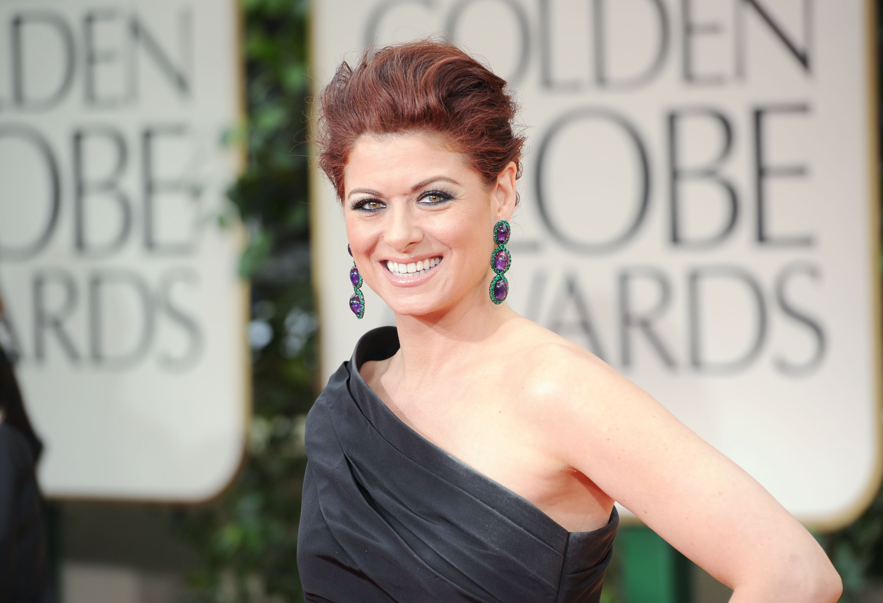 Debra Messing Hot Photos