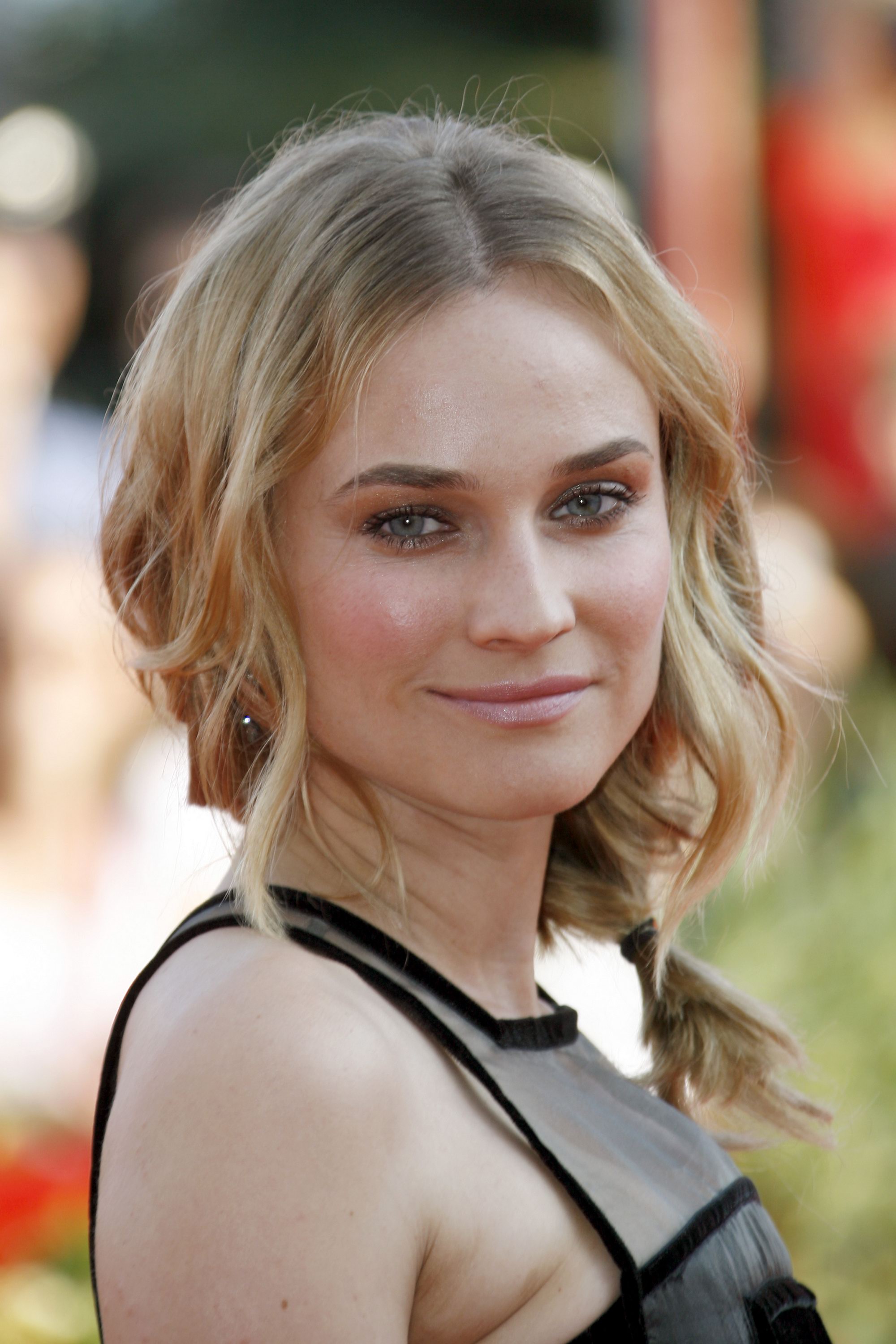 Diane Kruger photo 95 of 1762 pics, wallpaper - photo #398459 - ThePlace2