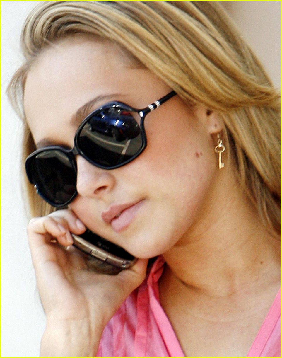 hayden panettiere sunglasses