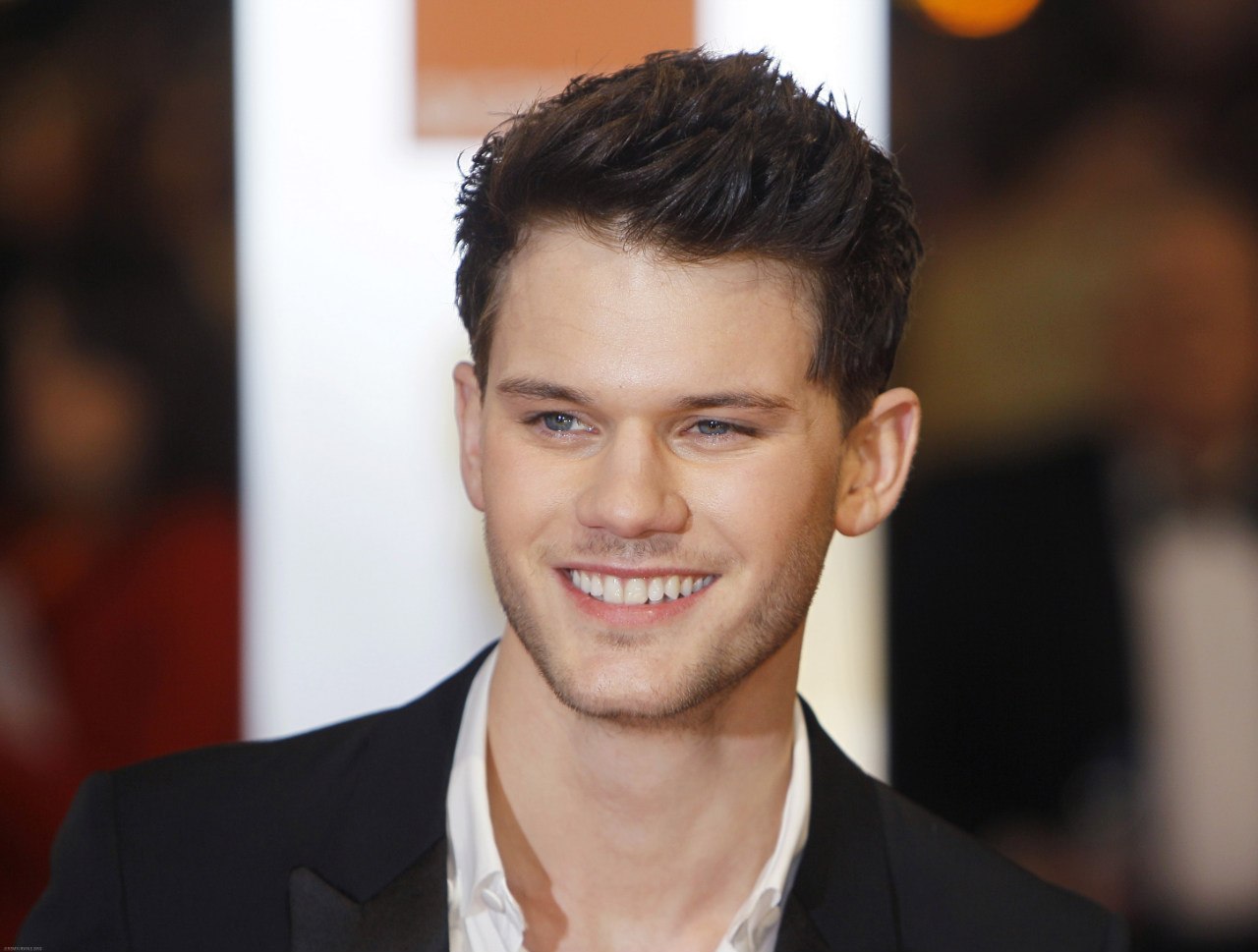 Jeremy Irvine photo 99 of 159 pics, wallpaper - photo #717758 - ThePlace2