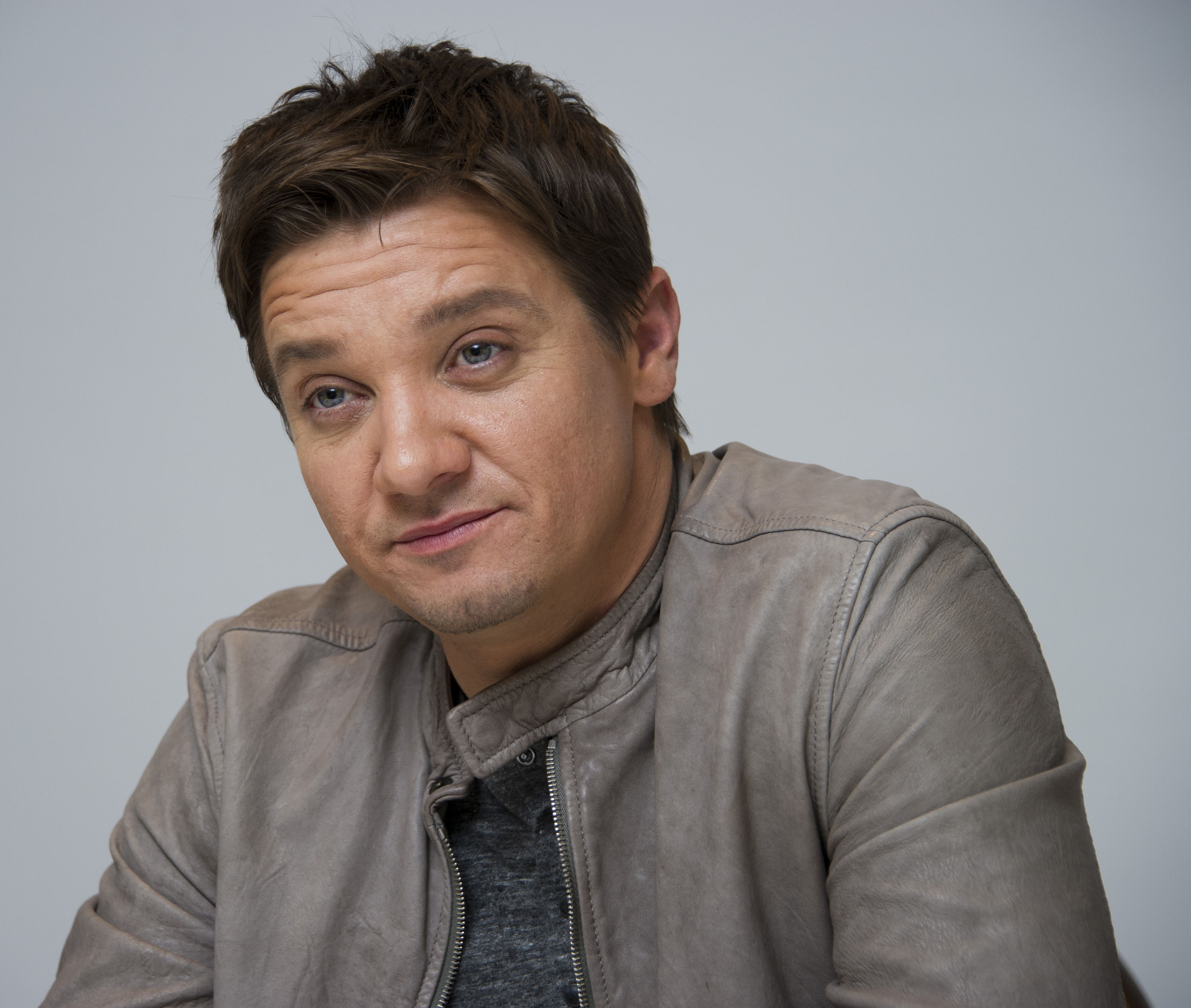 Jeremy Renner photo 900 of 1779 pics, wallpaper - photo #582145 - ThePlace2