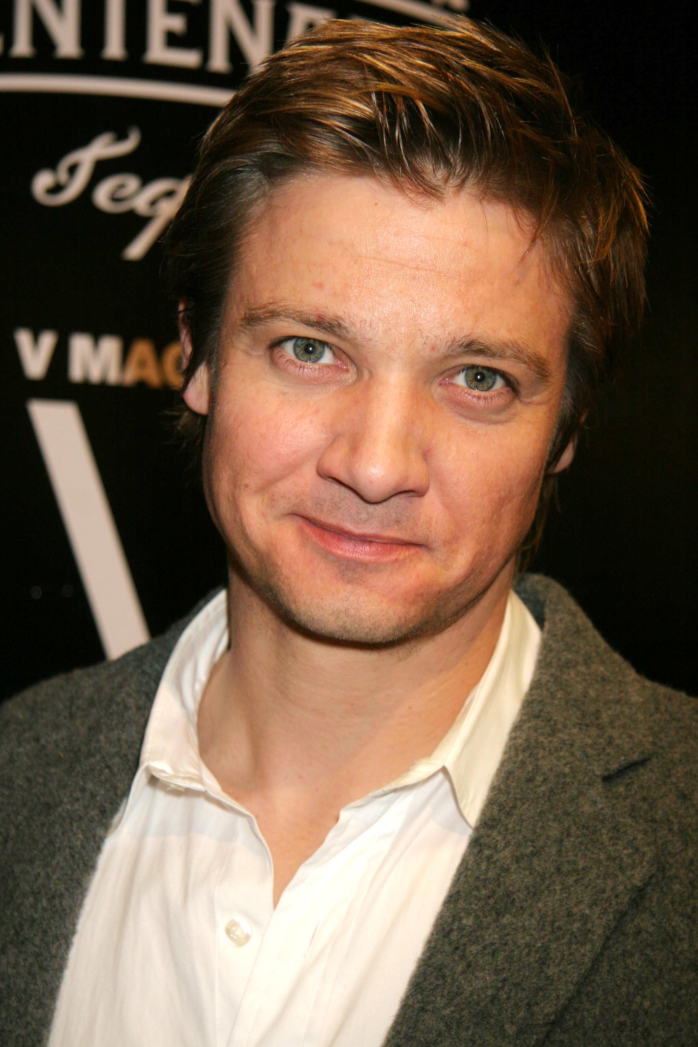 Jeremy Renner Photo 807 Of 1779 Pics, Wallpaper - Photo #578180 - ThePlace2