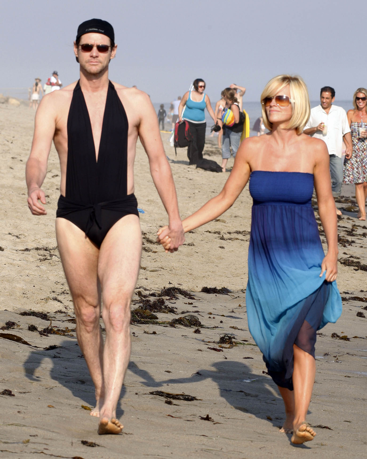Джим Керри на пляже