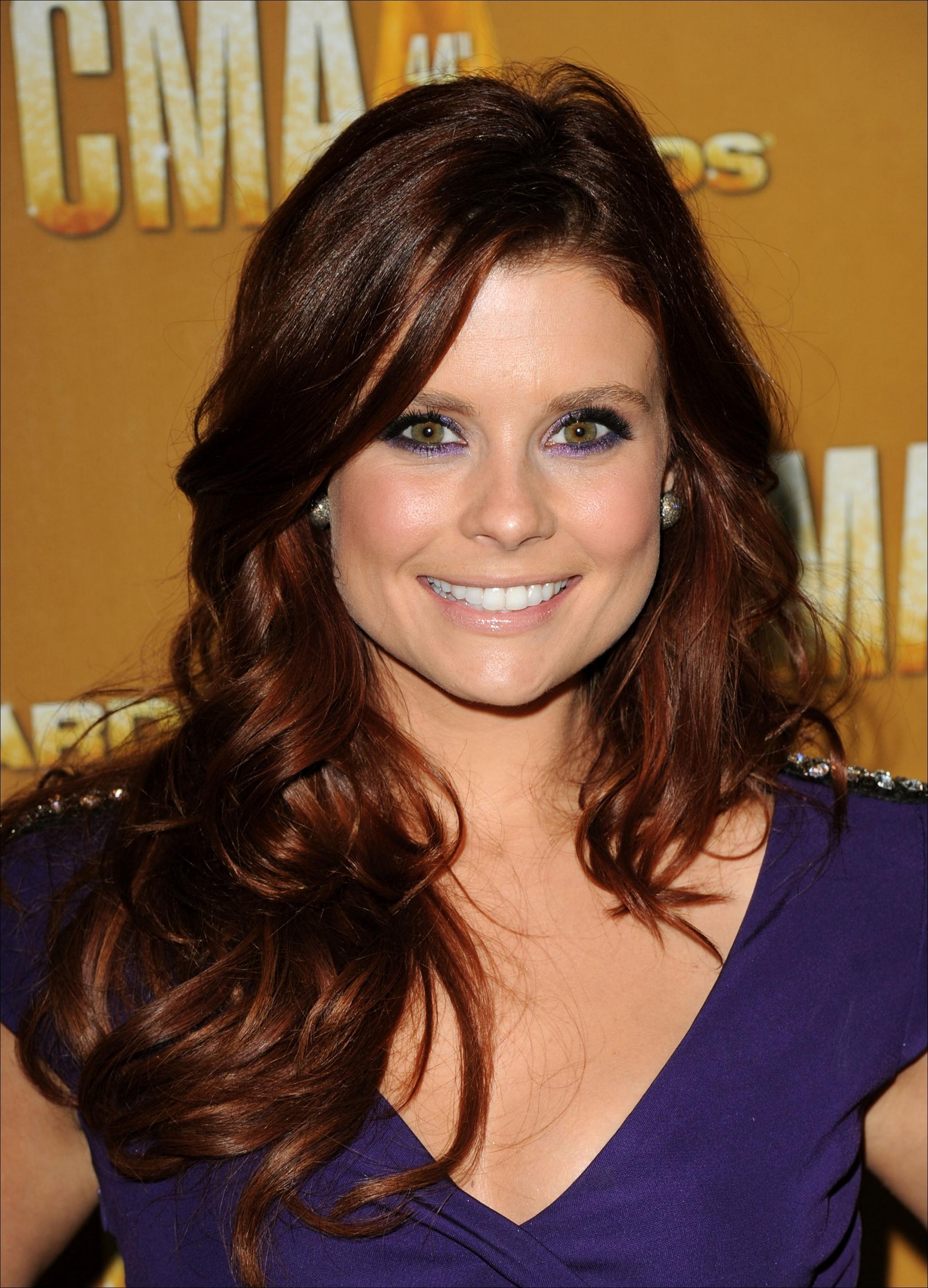 Joanna Garcia photo gallery.