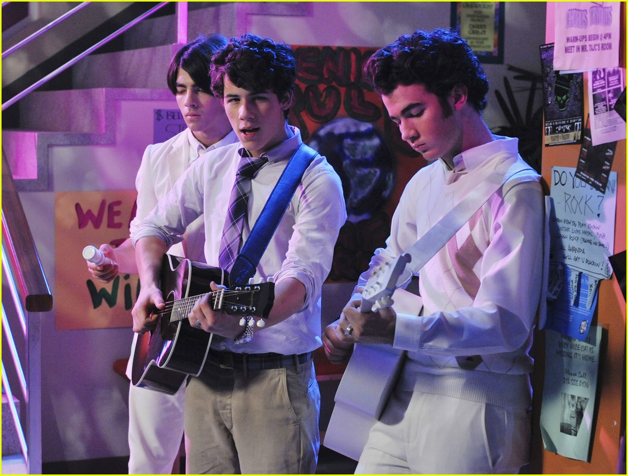 There are 247 more pics in the <b>Jonas</b> <b>Brothers</b> photo gallery. 